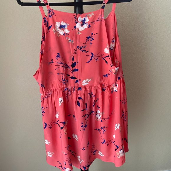 SALE: BOUTIQUE Salmon Colored Flowered Tan Top 1X - Picture 2 of 5